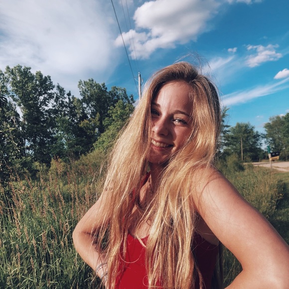 Meet your Posher, Kylee - Picture 1 of 1